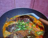 Foto langkah ke 4 dari resep Ikan masak santan pedes.