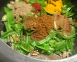 A picture of step 3 of Flat Beans Rice.