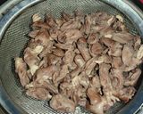 Foto langkah ke 1 dari resep Semur Jantung Ayam.