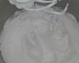 Foto del paso 3 de la receta: Chifón de Coco con Glaseado RonCoco 🌴🍹
