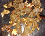 รูปขั้นตอนการทำที่ 1 ของ ข้าวกล่องหมูทอดกระเทียม (Fried Pork with Garlic Lunch Box)