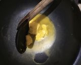 Foto langkah ke 3 dari resep Masakan Simpel Pemula#1: Ayam Goreng Mentega Kecap.