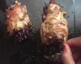 A picture of step 5 of Stuffed Chicken thighs-with red cabbage.