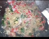 Foto langkah ke 5 dari resep Seblak indomie goreng.