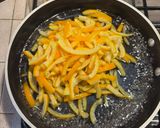 Foto del passaggio 10 della ricetta Scorze d’arancia candite🍊
