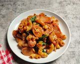 Foto langkah ke 6 dari resep Tumis Makaroni Sosis.