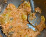 A picture of step 3 of Carrot and raisin salad.