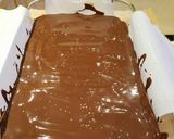A picture of step 4 of Almond Butter Chocolate Bars with Pistachios.
