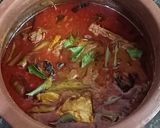 A picture of step 7 of Toddy shop style fish curry.