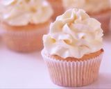 Hình bước làm 7 của món Cách làm bánh cupcake đơn giản