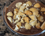 Foto del paso 4 de la receta: Mousse de chocolate, plátano y anacardos con helado