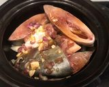 A picture of step 2 of Vietnamese Braised Fish in Clay Pot (Cá kho tộ).