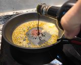 Foto del paso 2 de la receta Tarta tatín de tomate y cebolla caramelizada