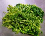 A picture of step 2 of Green veggies chips.