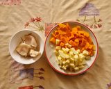Foto del passaggio 4 della ricetta Pizza con zucca e.