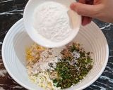 A picture of step 3 of Eggs Balls.
