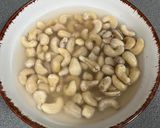 A picture of step 1 of Creamy Cashew Pasta with Peas.