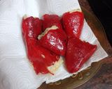 Foto del paso 6 de la receta: Pimientos del piquillo rellenos de merluza y palitos de cangrejo