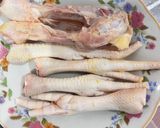 Foto langkah ke 1 dari resep Sop Ceker Ayam & Tahu.