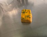 Une image de l'étape 7 de Feuille de chêne aux pignons, oignon rouge et leicester bleu.
