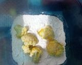 Foto langkah ke 3 dari resep Kembang Kol Goreng Tepung.