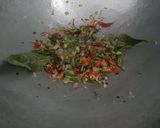 Foto langkah ke 5 dari resep Tumis Ikan Tongkol Suwir Pete.