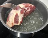 A picture of step 2 of Melt-in-the-mouth pork roast.