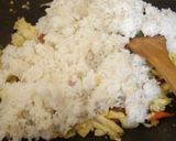 Foto langkah ke 5 dari resep Nasi Goreng Saus Tiram.