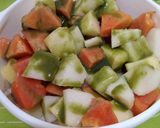 Foto langkah ke 2 dari resep Salad Buah Matcha.