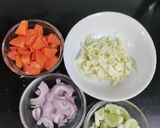 A picture of step 3 of Papaya Salad.