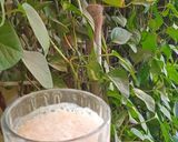 A picture of step 2 of Date and Chikoo Shake.