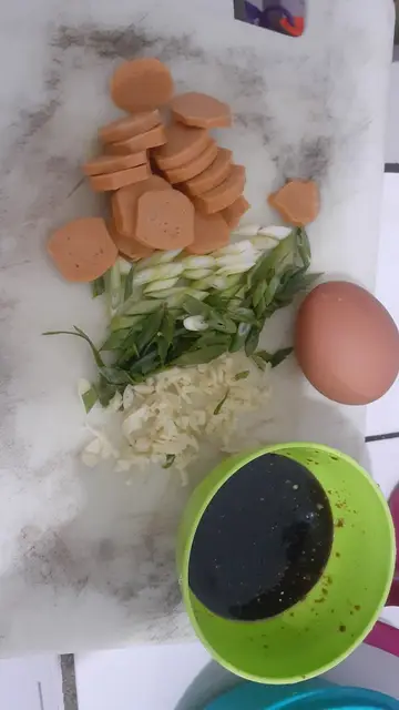 Langkah-langkah untuk membuat Resep Nasi goreng ala² solaria