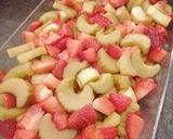 Une image de l'étape 4 de Crumble fraise rhubarbe 🍓.