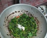 Foto langkah ke 5 dari resep Tumis kangkung.