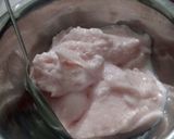 A picture of step 7 of Coconut / Rose Ice Cream.