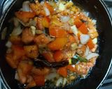 A picture of step 2 of Onion and tomato chattny.