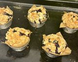 Foto langkah ke 4 dari resep Blueberry muffins 🫐.