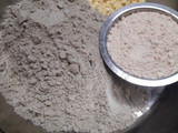 बाजरे की थालीपीठ (Bajre ki Thalipeeth recipe in hindi)