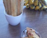 Foto langkah ke 3 dari resep Banana Cheese Roll.
