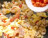 Gambar langkah 4 resipi Nasi Goreng Cina.