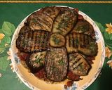 Une image de l'étape 12 de Aubergines grillées façon gâteau aux tomates, farce au chapon, pesto et emmental.