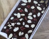 Foto langkah ke 7 dari resep Cranberry Brownie.