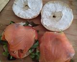 Une image de l'étape 3 de Bagel saumon fumé et chèvre.