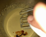 Foto del paso 2 de la receta: Bizcochuelo Marmolado