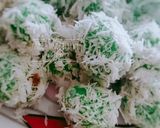 Foto langkah ke 6 dari resep Onde-onde Betawi alias klepon ala Feni.