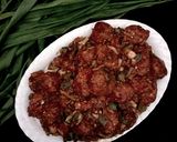 A picture of step 7 of Dry Manchurian.