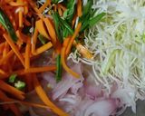এগ চাউমিন (egg chow mein recipe in bengali) রেসিপির ধাপ 1 ছবি