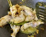 Foto langkah ke 3 dari resep Ayam ungkep bumbu kuning.