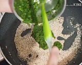 A picture of step 3 of Fresh Coriander & Garlic Chutney with Fry Sesame Seeds.