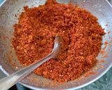 A picture of step 3 of Maharashtrian garlic chutney.